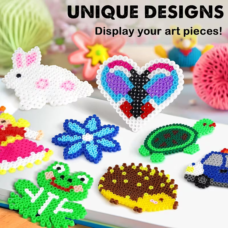 Füllbeutel für 2,6 mm große, mehrfarbige Perler-Perlen, DIY-Perlen-Set, inklusive Aufhängeschnur, Schlüsselanhänger, quadratischer Steckplatte, Aufbewahrungsbox, Pinzette, geeignet für Geburtstage, Schulabschlüsse, Valentinstag, Ostern und andere Anlässe.