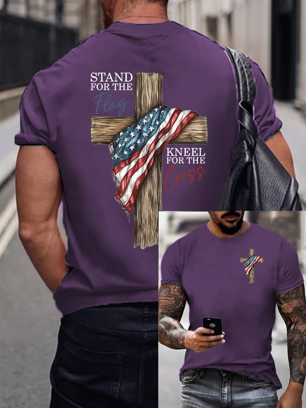 Camiseta informal estampada para hombre con el lema "De pie por la bandera, arrodíllate ante la cruz".