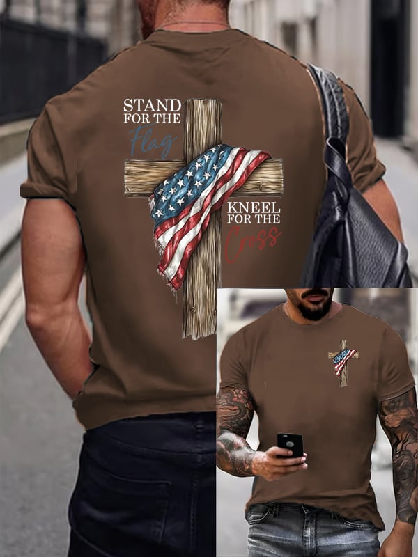 Camiseta informal estampada para hombre con el lema "De pie por la bandera, arrodíllate ante la cruz".