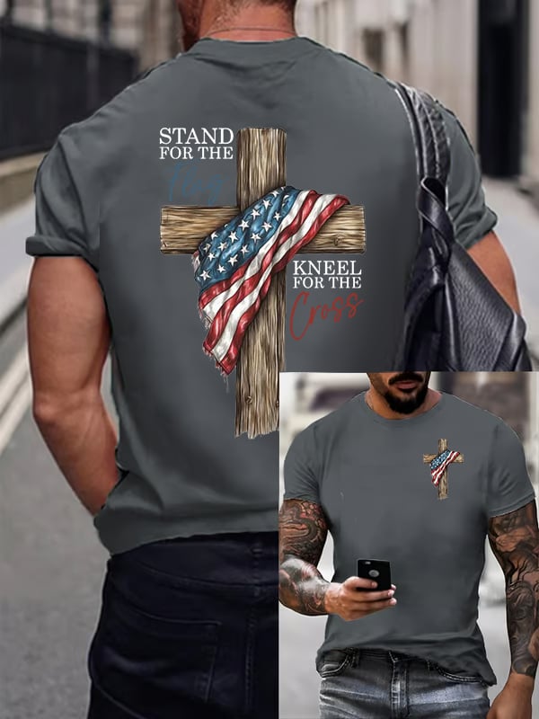 Camiseta informal estampada para hombre con el lema "De pie por la bandera, arrodíllate ante la cruz".