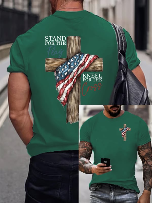 Camiseta informal estampada para hombre con el lema "De pie por la bandera, arrodíllate ante la cruz".