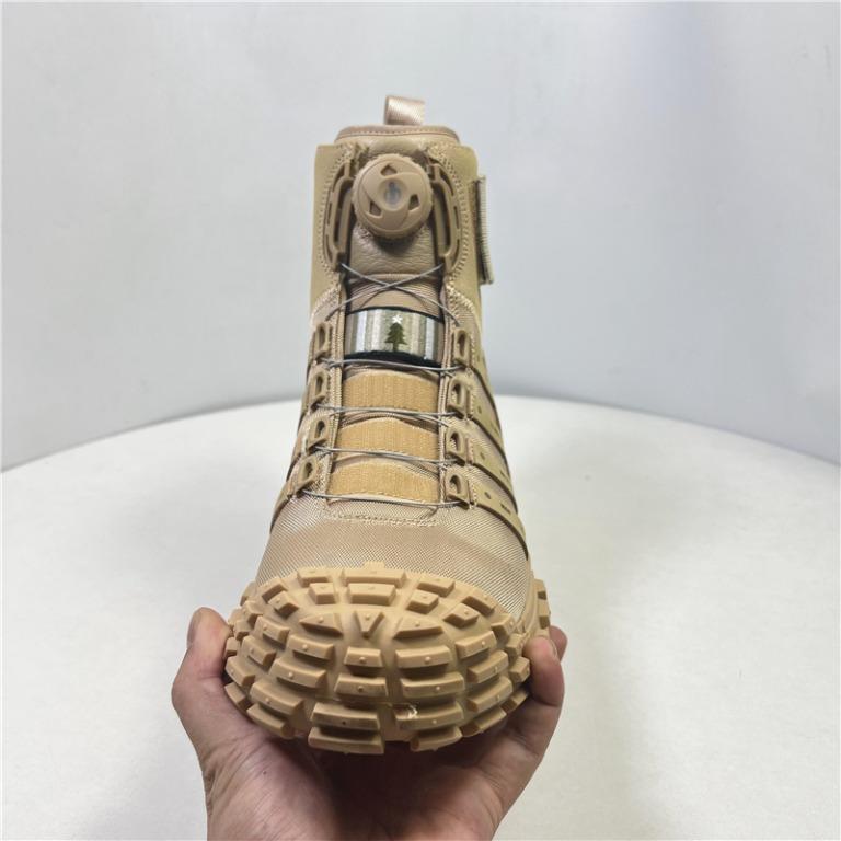 Vatertagsgeschenkbox: Veteranen-Klettabzeichen, hohe Stiefel und Socken